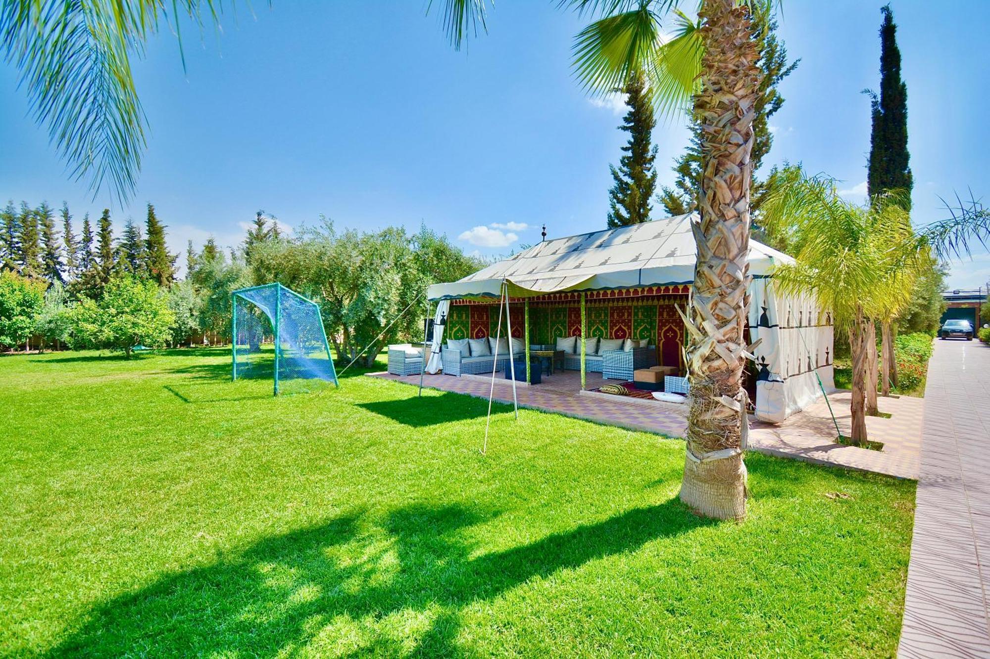 Ferme De Vacances Avec Une Grande Villa A Marrakech Marakeş Dış mekan fotoğraf