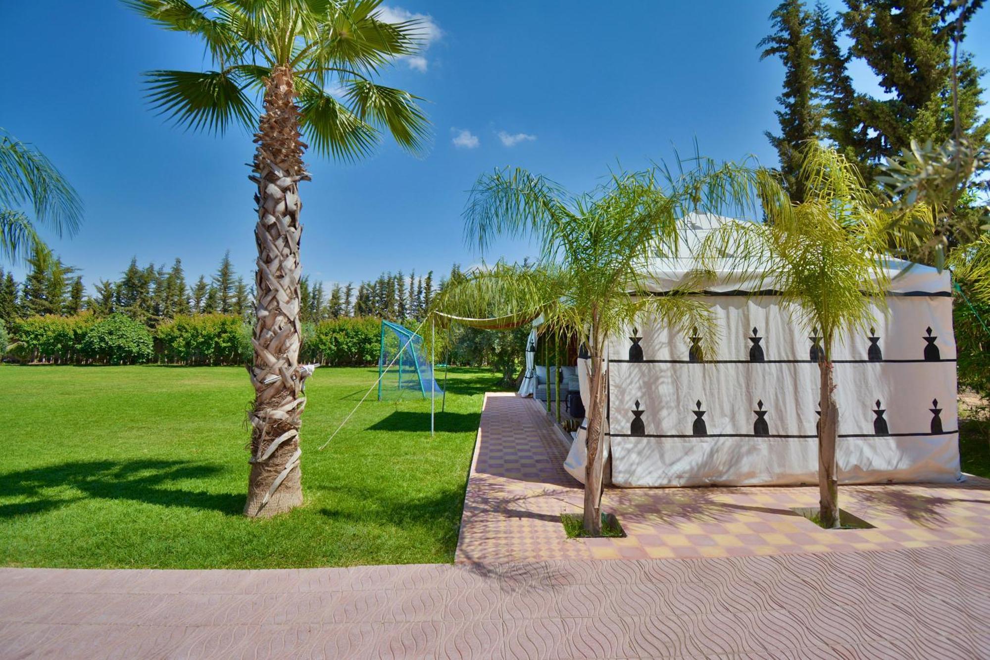 Ferme De Vacances Avec Une Grande Villa A Marrakech Marakeş Dış mekan fotoğraf