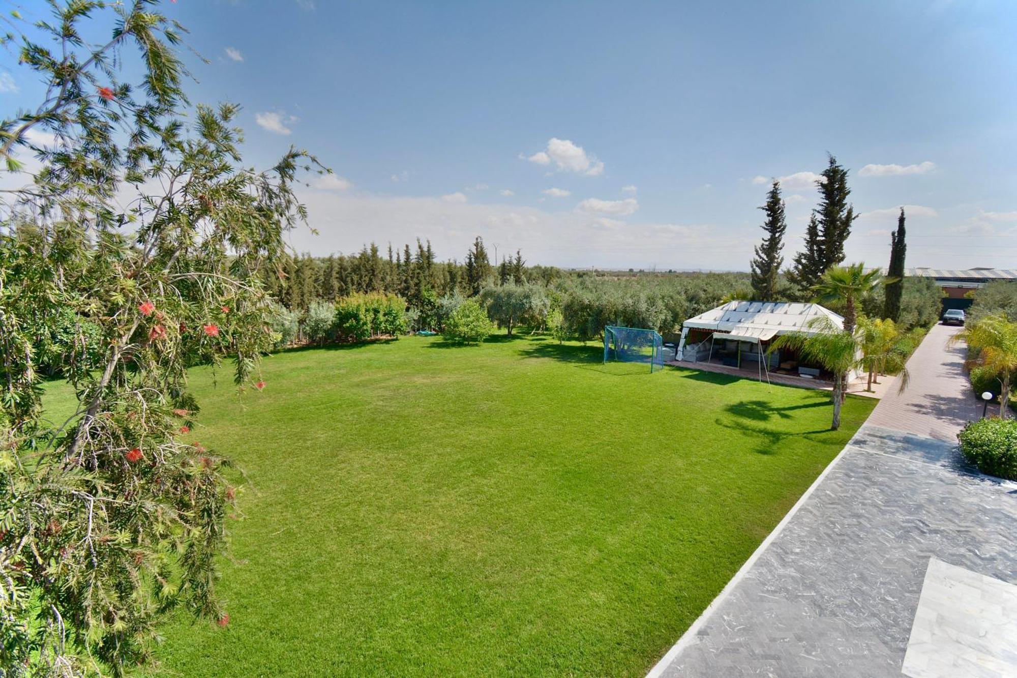 Ferme De Vacances Avec Une Grande Villa A Marrakech Marakeş Dış mekan fotoğraf